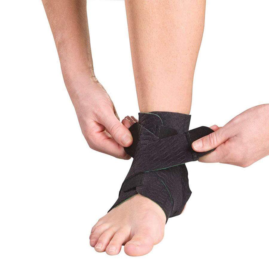 Mueller Green Adj Ankle Supports Universal